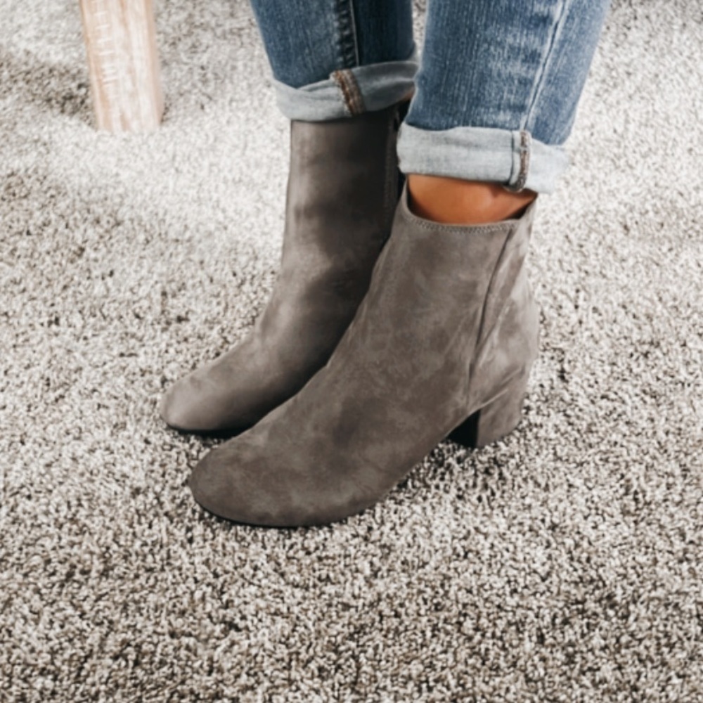 NWT Rebel by ZIGI Booties
